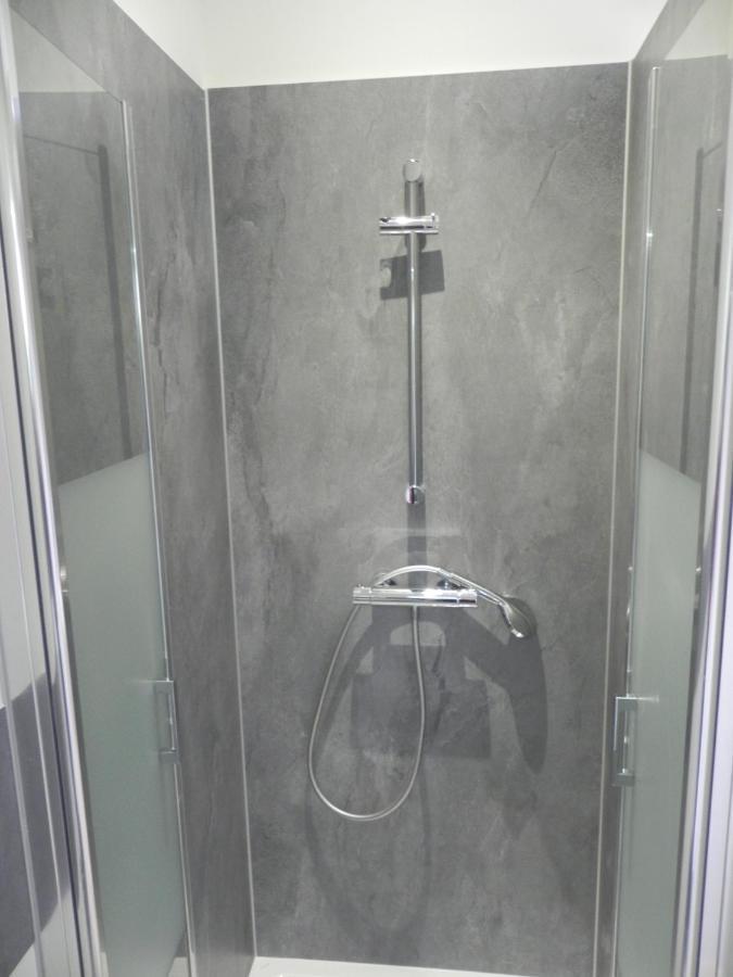 Appartement Lily-Rose Cerizay Exteriör bild